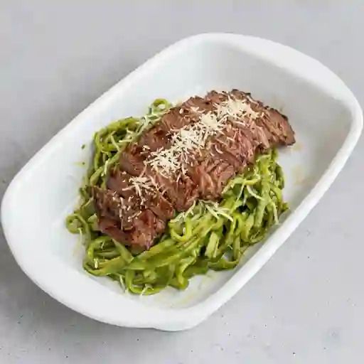 Tallarines Verdes con Bistec
