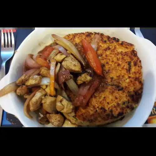 Tacutacu Lomo Saltado Pollo a Lo Pobre