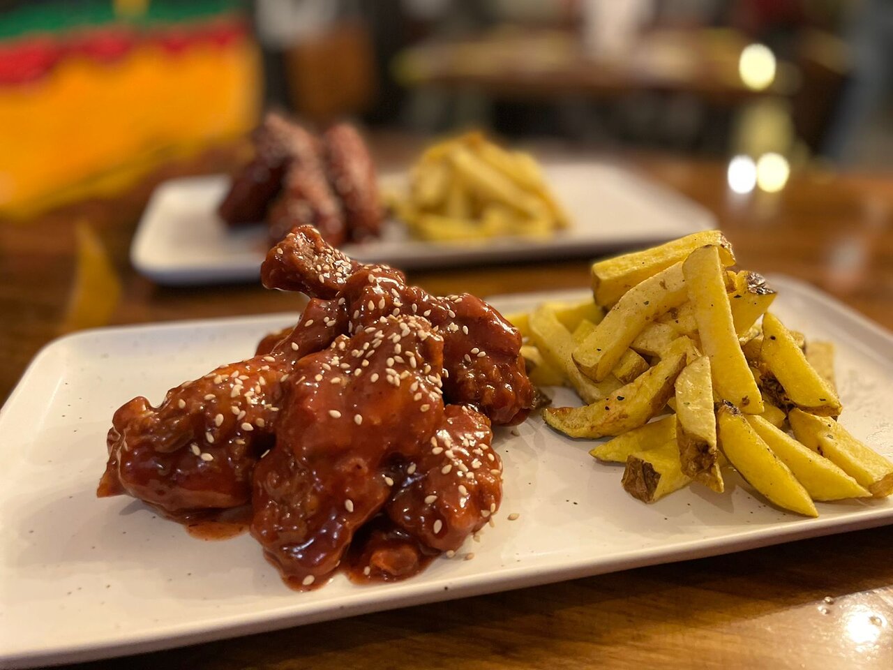 10 alitas bbq + papas fritas