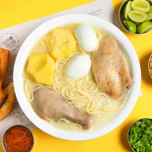 Caldo de Gallina con 2 Presas