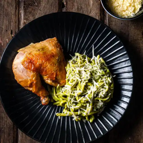 1/4 Pollo Brasa con Tallarín Verde