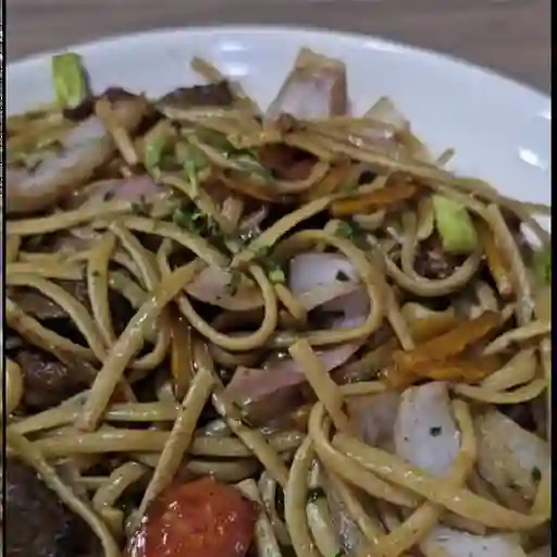 Tallarín Saltado de Carne