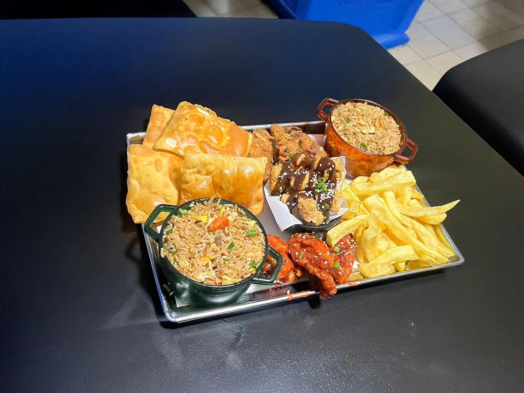 Bandeja Chifera Con Regalo 2 Bebidas
