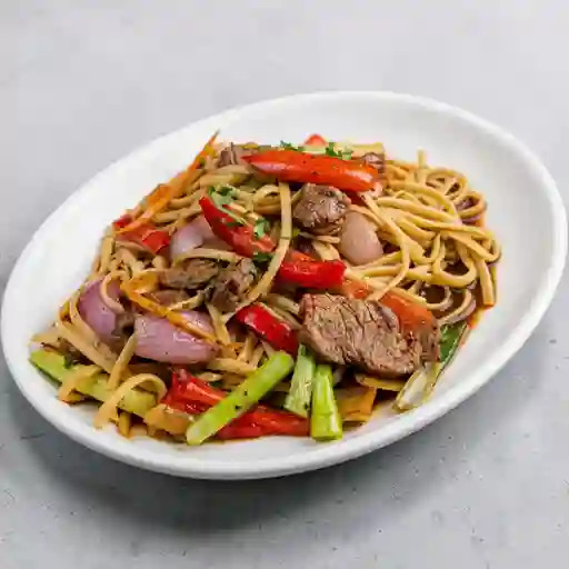 Tallarín Saltado de Pollo