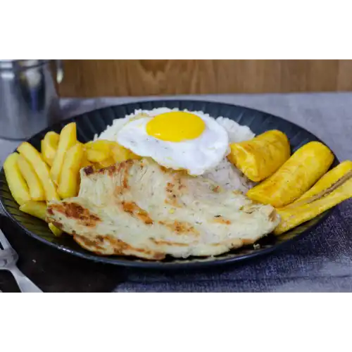 Filete de Pollo Al Plato a Lo Pobre