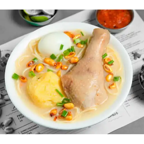 Caldo de Gallina con 1 Presa