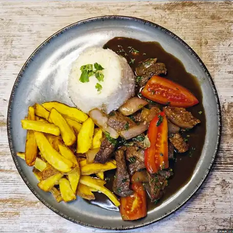 Lomo saltado clasico