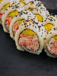 10 Makis + 2 Alitas + 1 Bebida