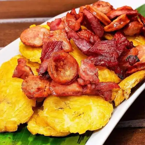 Plátano Frito con Cecina
