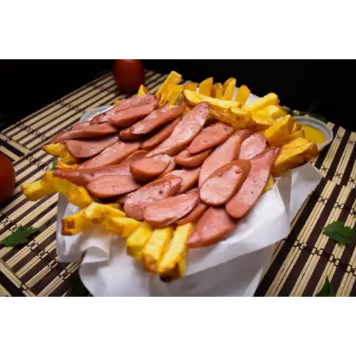 Salchipapa Clásica Brava