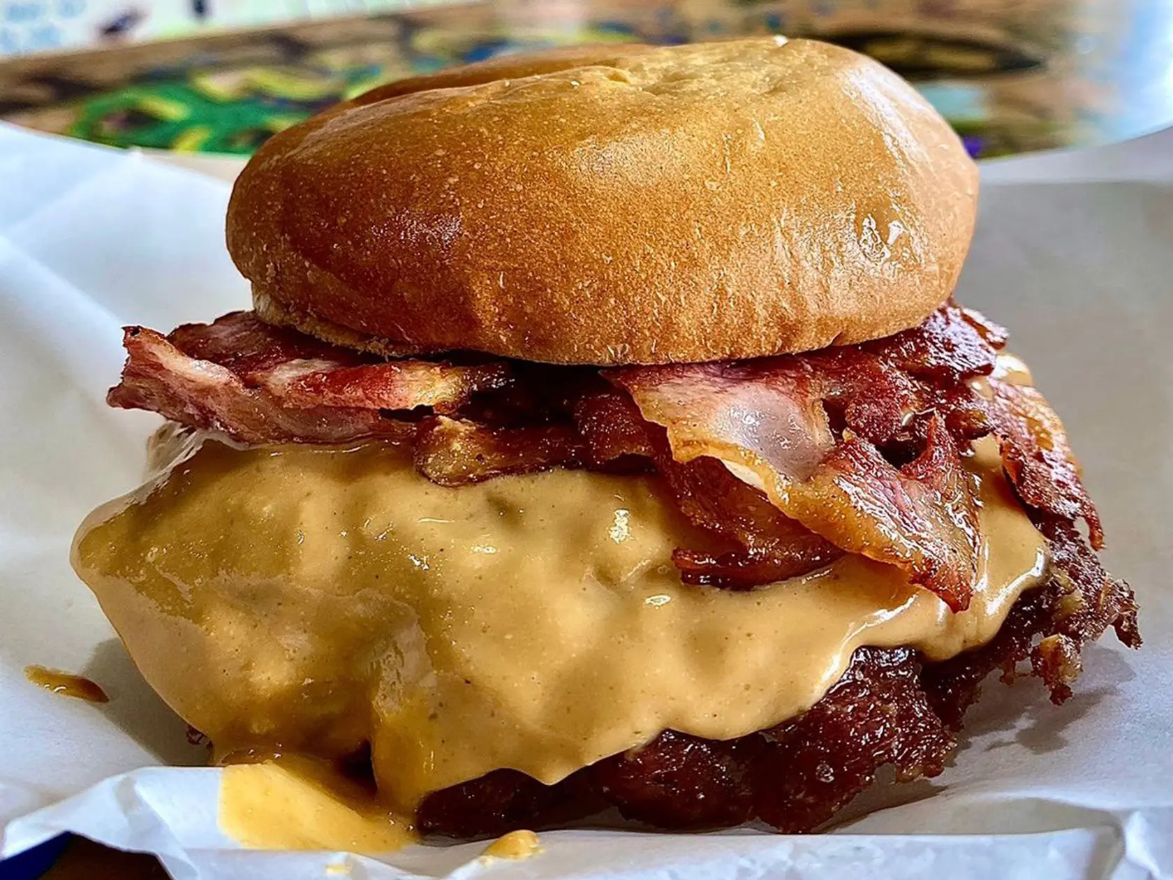 Elvis burger + papas grandes