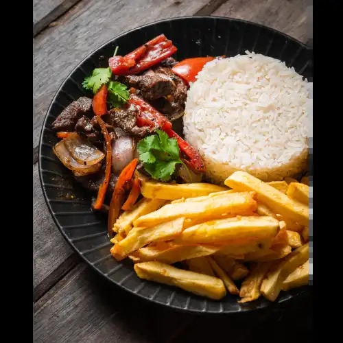 Lomo Saltado Clasico