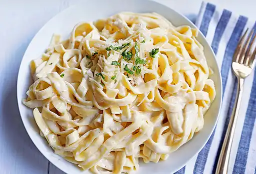Pasta Al Alfredo Clásico